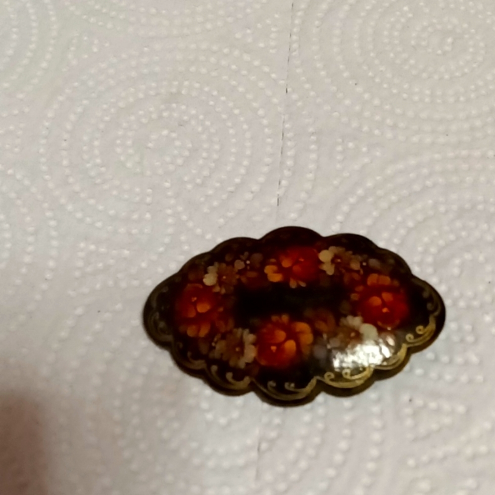 Vintage russian hand painted brooch! SIGNED